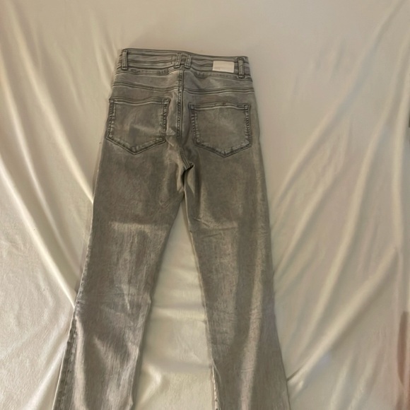 Paige High Rise Cindy Jeans - Picture 2 of 5